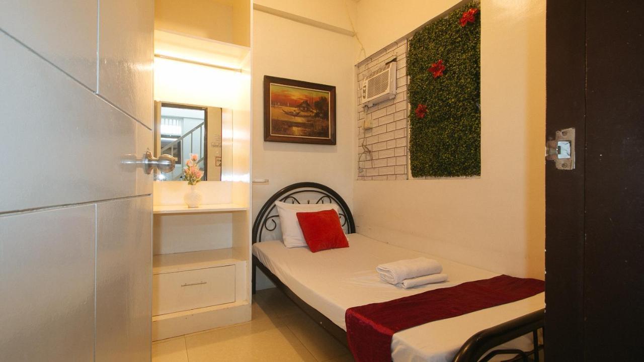 Nearest Hostel Pasay City By Reddoorz Kültér fotó