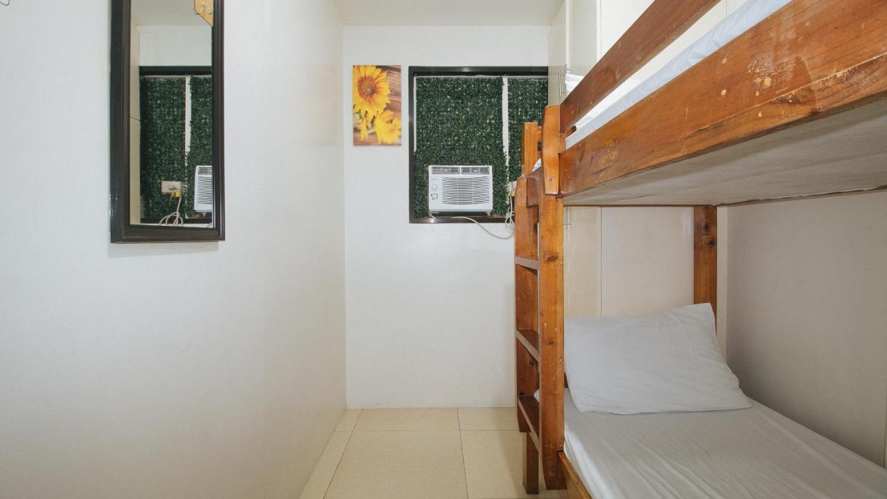 Nearest Hostel Pasay City By Reddoorz Kültér fotó