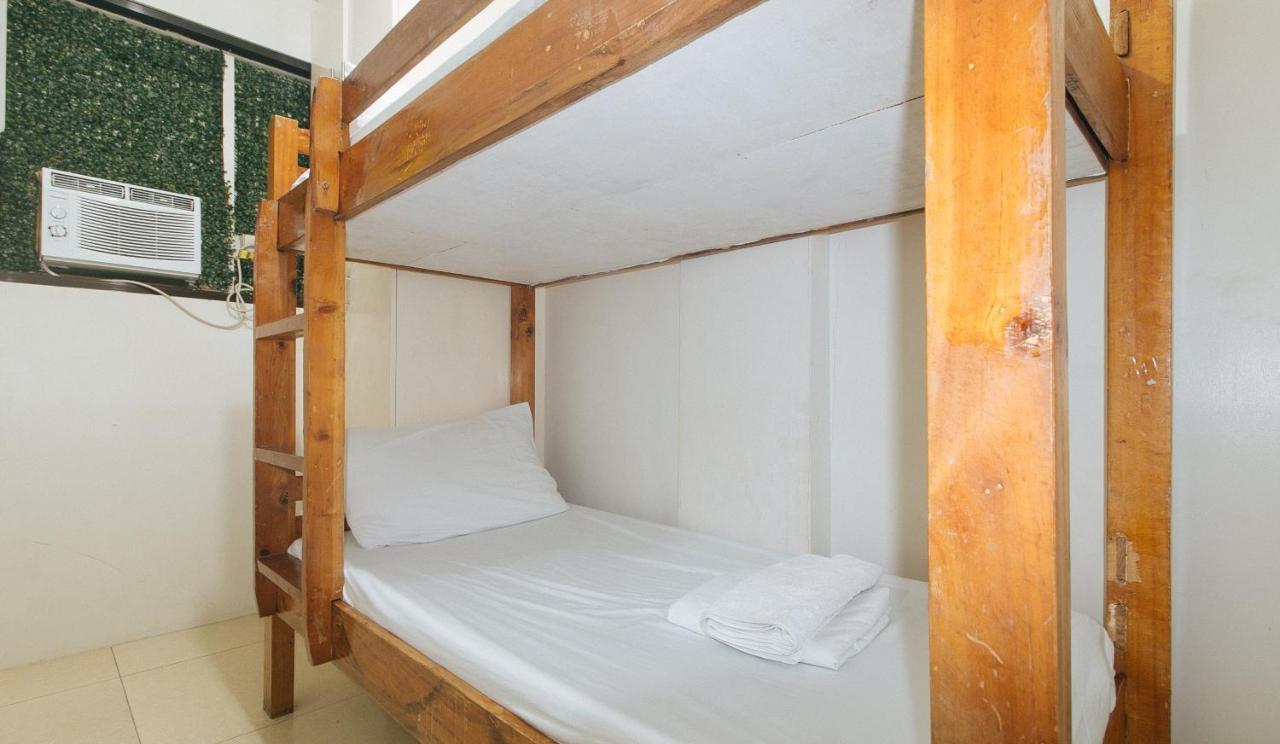 Nearest Hostel Pasay City By Reddoorz Kültér fotó